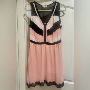 Sleeveless color blocked pink & black dress